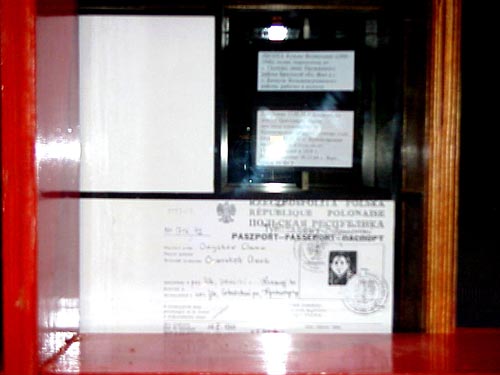 05.jpg (26057 bytes)
