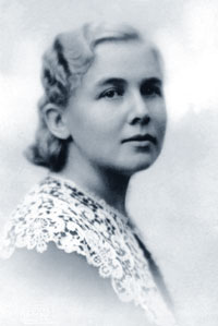  -. 1935 .