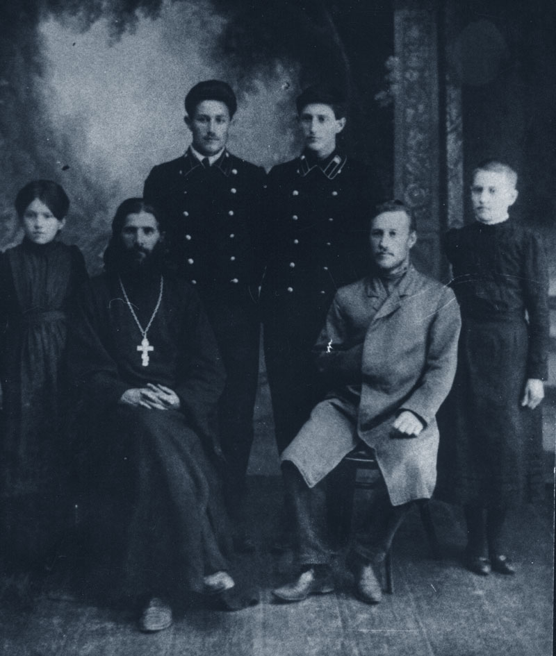 Protopopov_VN_Sleva.jpg (15824 bytes)