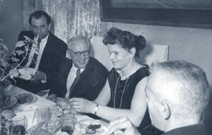  :   ,   ,   . 1957 .
