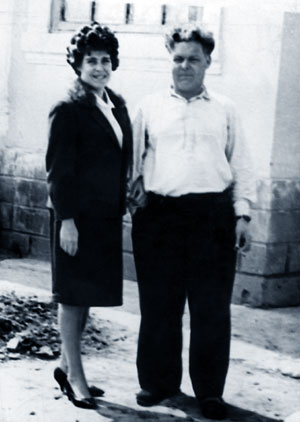   ()    . 1958 .