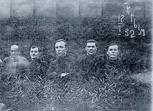 М.А.Агафонов третий справа. Крым 17 января 1932