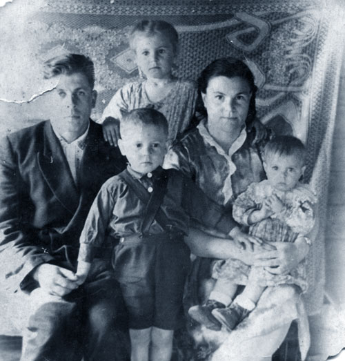 Карл Данлович с семьёй