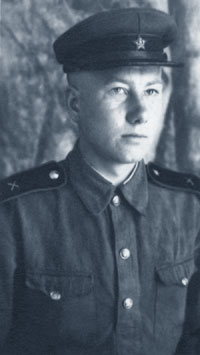 Нетто Лев Александрович. Зенитно-пулеметный взвод. 9 мая 1946 г.