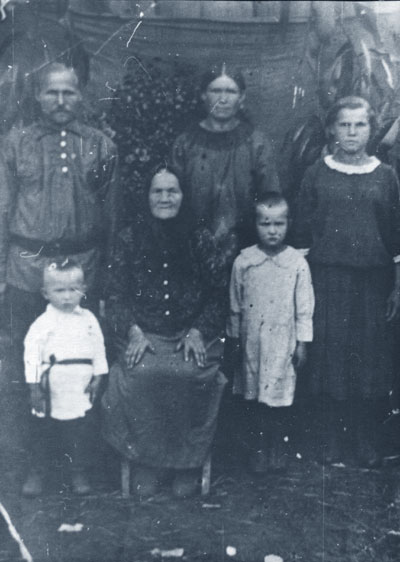 Н.К.Проскуряков с женой и детьми, 1934 г.